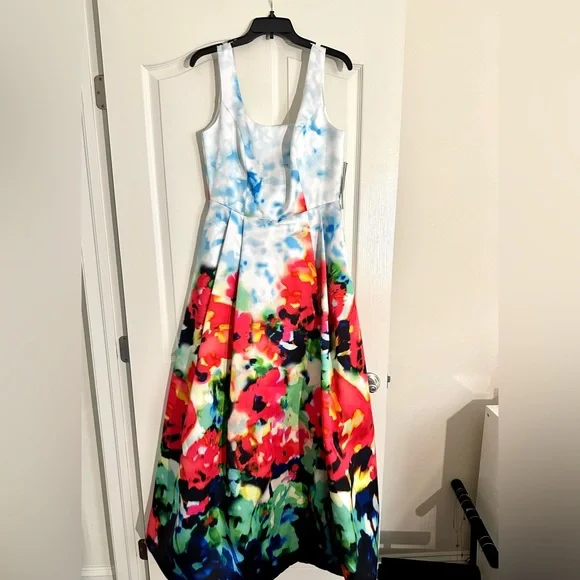Nicole Miller Formal Dress - Size 10 - NEW WITH TAGS NEVER WORN